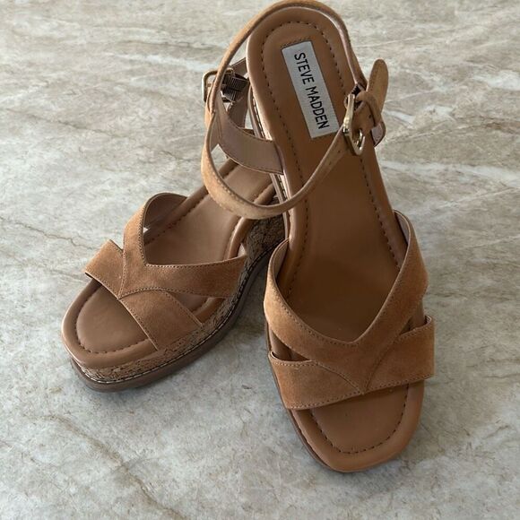 STEVE MADDEN Robbin Wedge Sandals - Picture 2 of 11